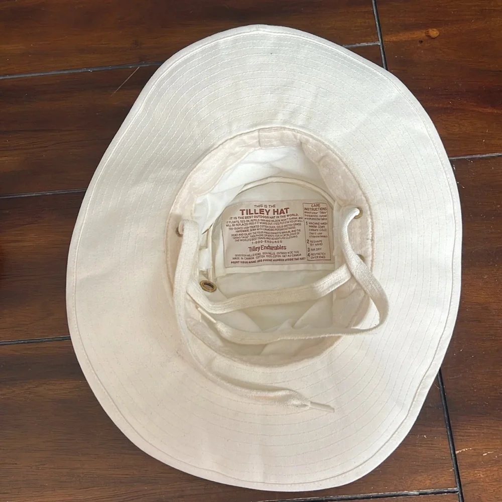 The Tilley Endurables Wide Brim Outdoor Hat Preowned - Picture 5 of 8
